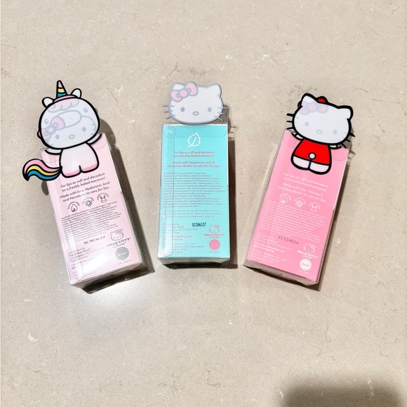 Hello Kitty Macaron Lip Balm Set of 3 The Crème Shop Sweet Sprinkles - Picture 3 of 3